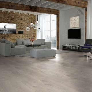 LAMINAT  8mm/Kl.32 LUNA V FUGA 3034x HRAST FERRARA RASPOLOŽIVO 11,77m2 