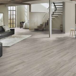 LAMINAT  8mm/Kl.32 VARIOSTEP CLASSIC V FUGA K418x HRAST LONGBOW, RASPOLOŽIVO 2,2204m2 