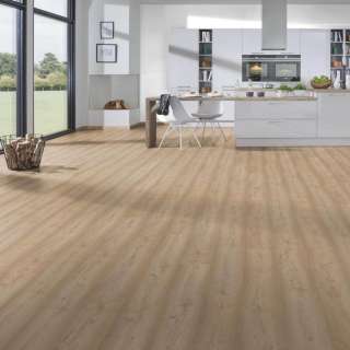 LAMINAT  8mm/Kl.32 SUPER NATURAL CLASSIC V FUGA 8279x HRAST PASTEL RASPOLOŽIVO 1,496 m2 