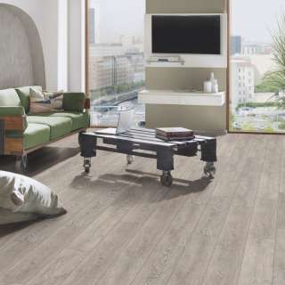 LAMINAT  8mm/Kl.32 SUPER NATURAL CLASSIC V FUGA 5542x HRAST SIVI p=2,2204 m2 RASPOLOŽIVO 11,103m2 