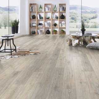 LAMINAT  8mm/Kl.32 SUPER NATURAL CLASSIC V FUGA 5543x HRAST COLORADO, RASPOLOŽIVO 17,54m2 