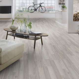 LAMINAT  7mm/Kl.31 KRONOSTEP K056 HRAST MAIN p=2,4672 m2 