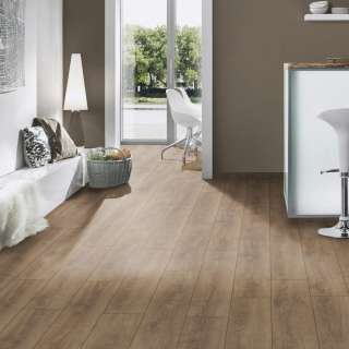 LAMINAT  8mm/Kl.32 SUPER NATURAL CLASSIC PURE+ K647x HRAST SOLA RASPOLOŽIVO 13,98m2 