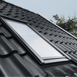 VELUX KROVNI PROZOR, BEZBOJNI LAK, GORNJA RUČKA, STAKLO 68 