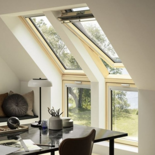 VELUX STANDARD PLUS KROVNI PROZOR, BEZBOJNI LAK, GORNJA RUČKA, STAKLO 61 