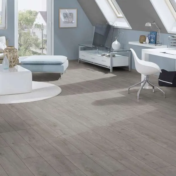 LAMINAT 14mm/Kl.33 TITAN V FUGA K392 HRAST ATOMIC p=1,41 m2 