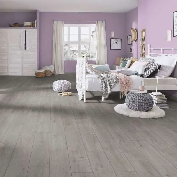 LAMINAT 14mm/Kl.33 TITAN V FUGA K392 HRAST ATOMIC p=1,41 m2 