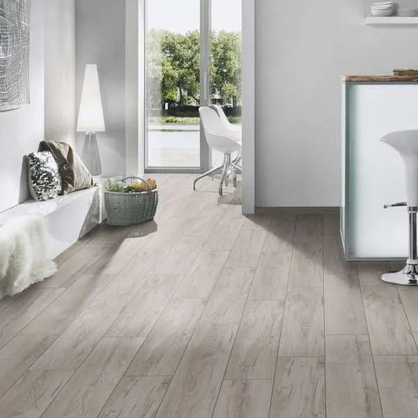 LAMINAT  8mm/Kl.32 VARIOSTEP CLASSIC V FUGA K418x HRAST LONGBOW, RASPOLOŽIVO 2,2204m2 