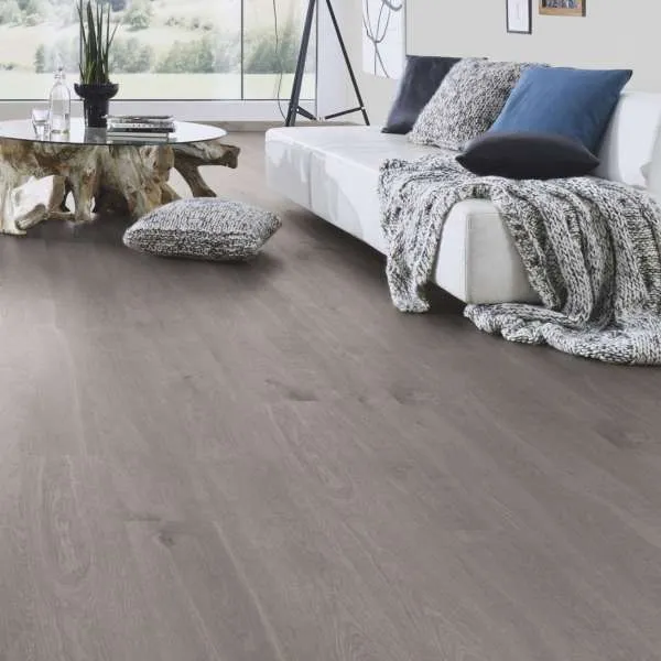 LAMINAT  8mm/Kl.32 CASTELO K395 HRAST TORNADO p=2,2204 m2 