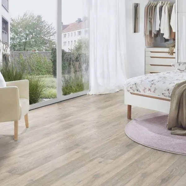 LAMINAT  8mm/Kl.32 SUPER NATURAL CLASSIC V FUGA 5543x HRAST COLORADO, RASPOLOŽIVO 17,54m2 