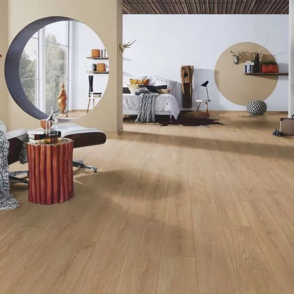 LAMINAT 12mm/Kl.33 KRONOSTEP PURE+ V FUGA K638x HRAST CORNFORTH RASPOLOŽIVO 12,06m2 