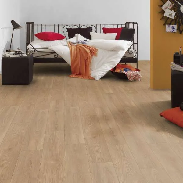 LAMINAT 12mm/Kl.33 KRONOSTEP PURE+ V FUGA K638x HRAST CORNFORTH RASPOLOŽIVO 12,06m2 