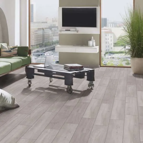 LAMINAT  8mm/Kl.32 SUPER NATURAL CLASSIC PURE+ 5946 HRAST ROCKFORD p=2,260 m2 
