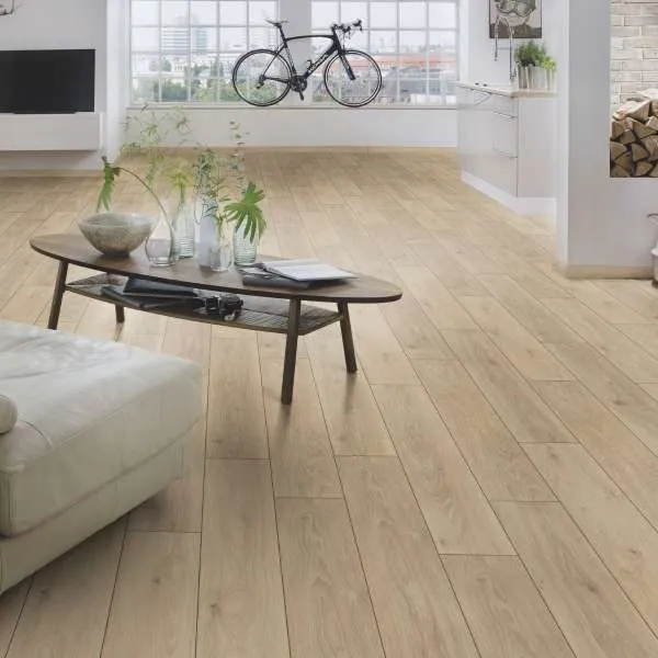 LAMINAT  8mm/Kl.32 SUPER NATURAL CLASSIC PURE+ K625 HRAST PISTACIO p=2,260 m2 