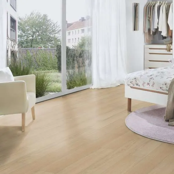 LAMINAT  8mm/Kl.32 SUPER NATURAL CLASSIC PURE+ K641x HRAST SHERIDAN RASPOLOŽIVO 27,28m2 