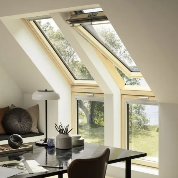 VELUX STANDARD PLUS KROVNI PROZOR, BEZBOJNI LAK, GORNJA RUČKA, STAKLO 61 