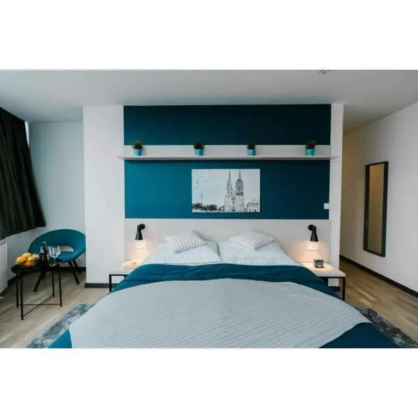 HOTEL BLUE 