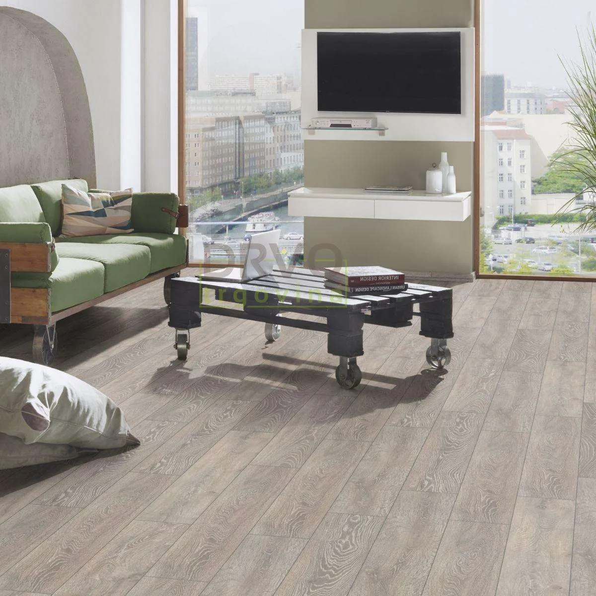 LAMINAT  8mm/Kl.32 SUPER NATURAL CLASSIC V FUGA 5542x HRAST SIVI p=2,2204 m2 RASPOLOŽIVO 11,103m2 