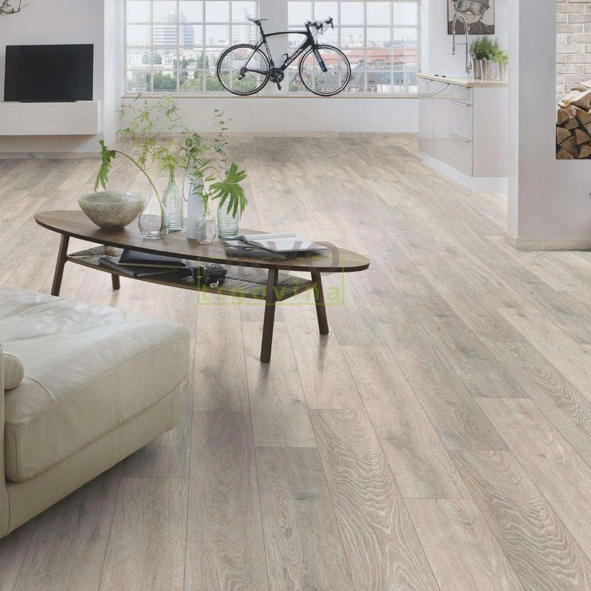 LAMINAT  8mm/Kl.32 SUPER NATURAL CLASSIC V FUGA 5543x HRAST COLORADO, RASPOLOŽIVO 17,54m2 