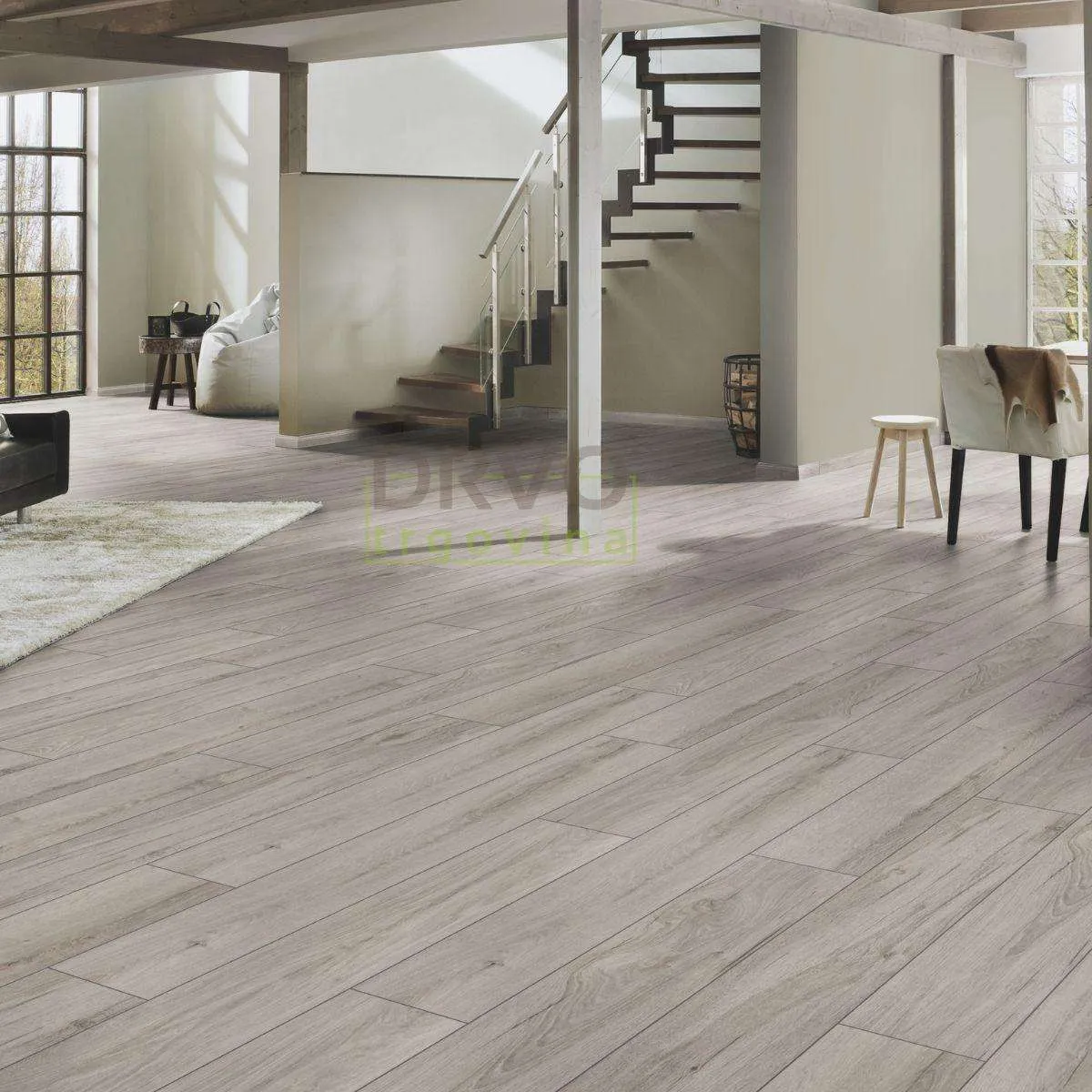 LAMINAT  8mm/Kl.32 SUPER NATURAL CLASSIC PURE+ K418 HRAST LONGBOW p=2,260 m2 