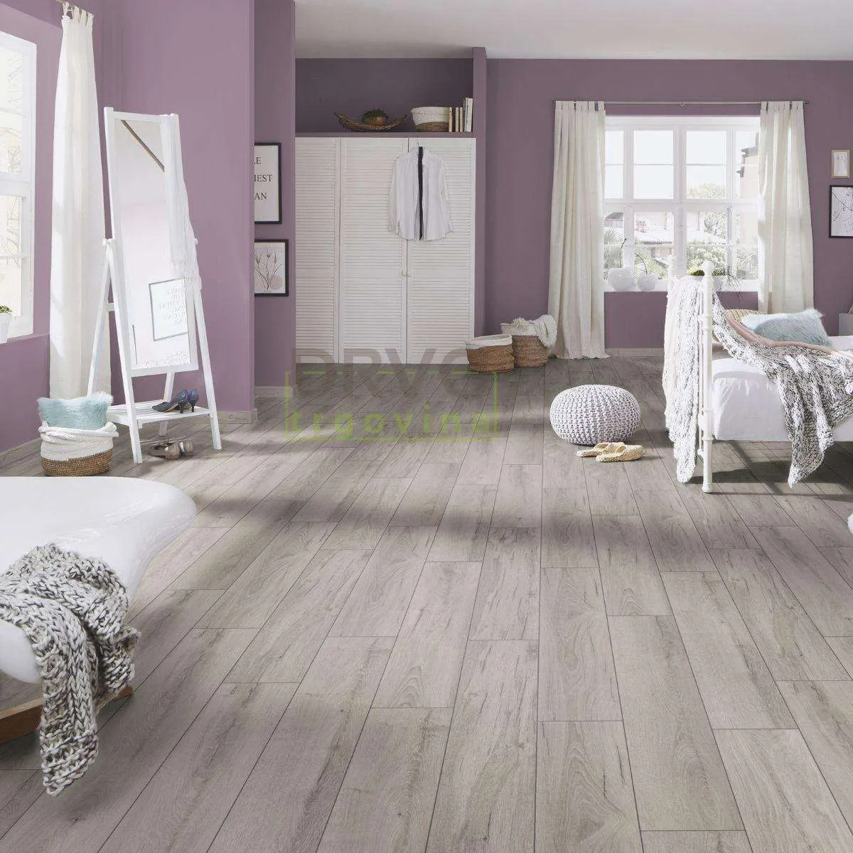 LAMINAT  8mm/Kl.32 SUPER NATURAL CLASSIC PURE+ K418 HRAST LONGBOW p=2,260 m2 