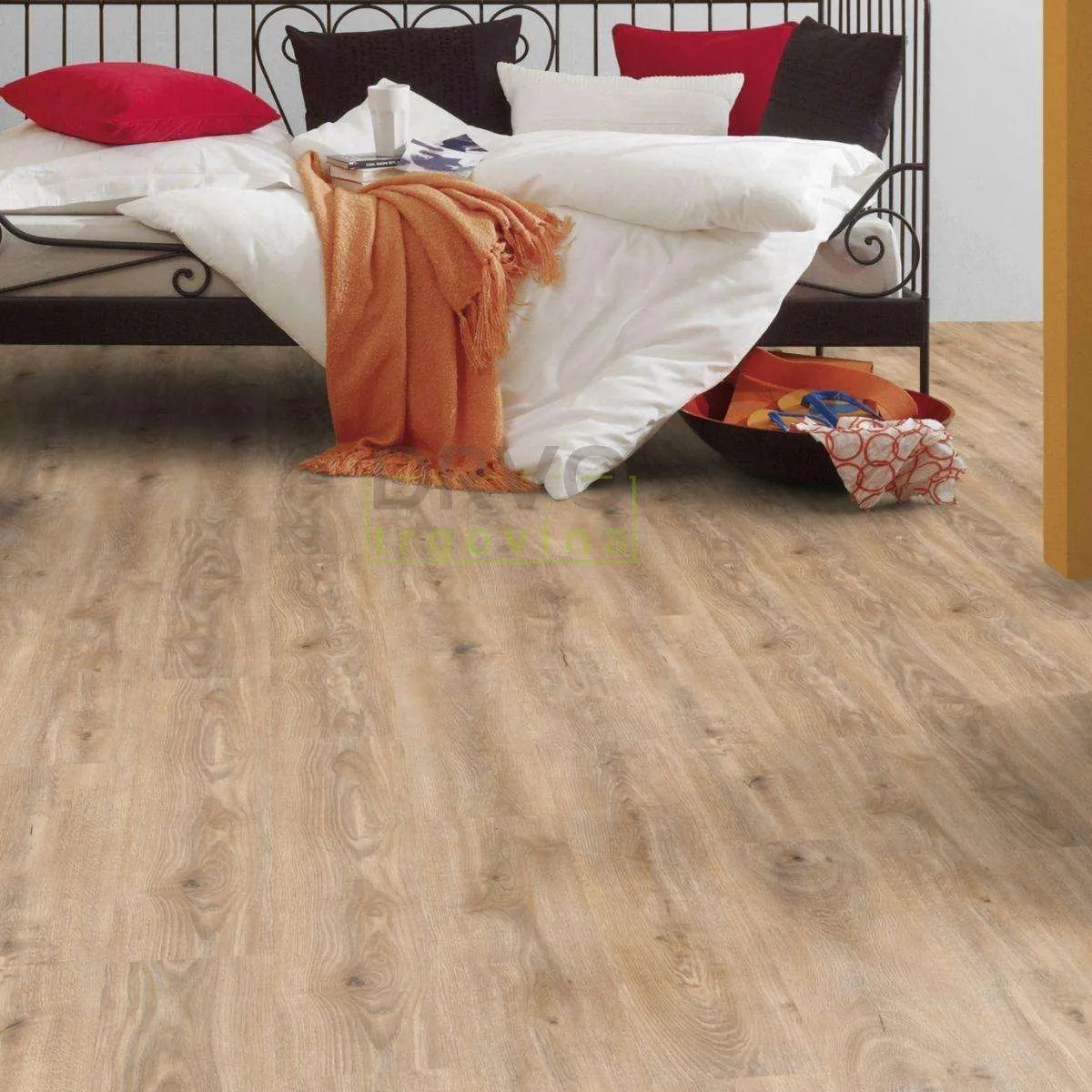 LAMINAT  8mm/Kl.32 CASTELO K470 HRAST NATURAL CASHMERE p=2,2204 m2 