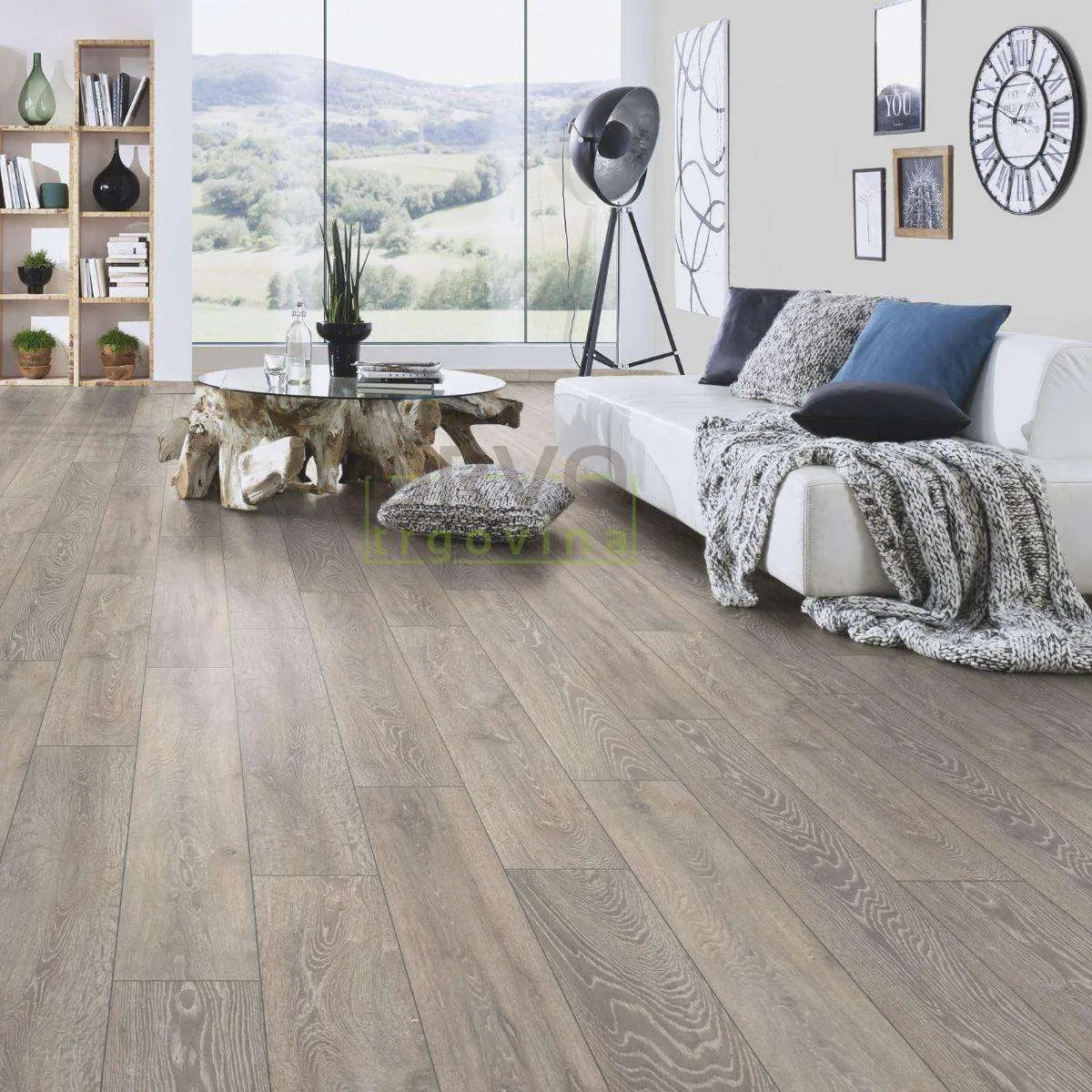 LAMINAT 12mm/Kl.33 FLOOR DREAMS VARIO V FUGA 5542x HRAST SIVI RASPOLOŽIVO 7,40m2 