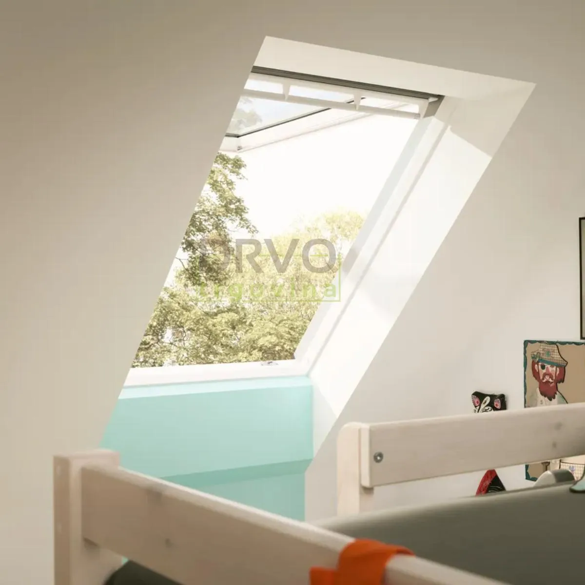 VELUX PREMIUM KROVNI PROZOR, BIJELA BOJA, DVOSTRUKI OVJES, DONJA RUČKA, STAKLO 68 