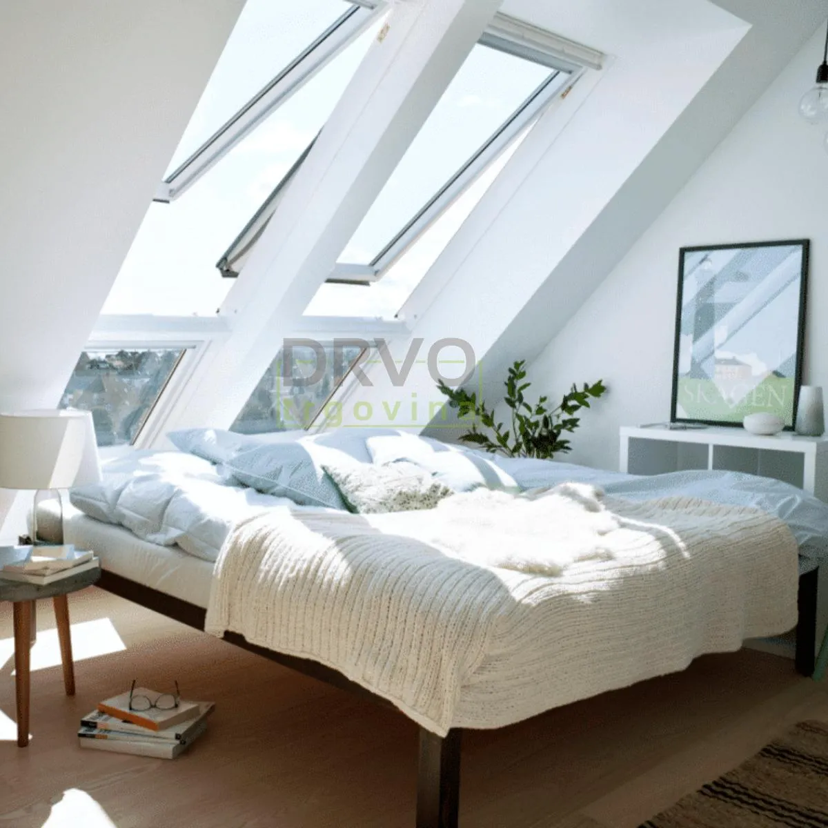 VELUX PREMIUM KROVNI PROZOR, BIJELI POLIURETAN, DVOSTRUKI OVJES, DONJA RUČKA, STAKLO 70 