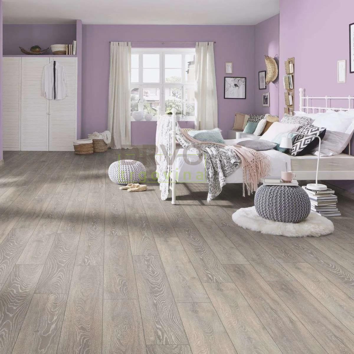 LAMINAT 12mm/Kl.33 FLOOR DREAMS VARIO V FUGA 5542x HRAST SIVI RASPOLOŽIVO 7,40m2 