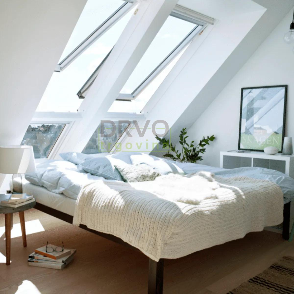 VELUX PREMIUM KROVNI PROZOR, BIJELI POLIURETAN, DVOSTRUKI OVJES, DONJA RUČKA, STAKLO 70 